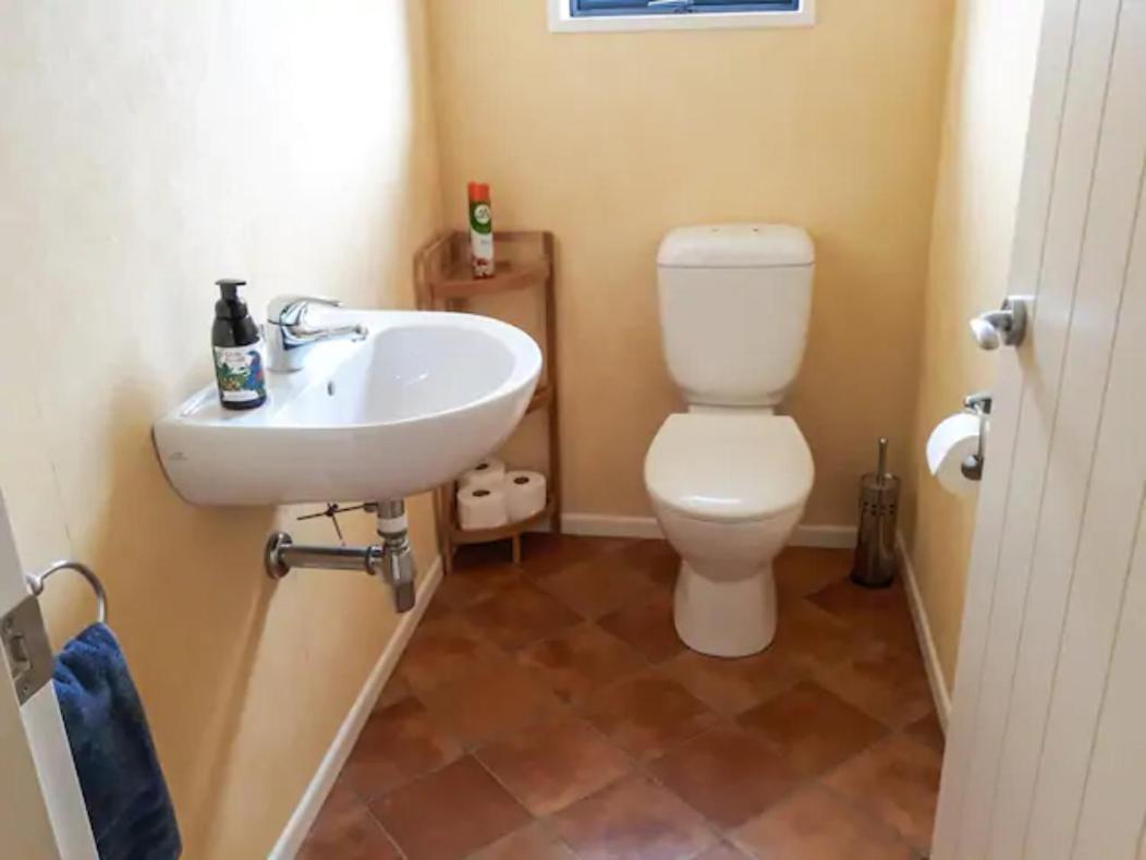 Quiet Homestay, Private Room With Own Bathroom Парапарауму Екстериор снимка